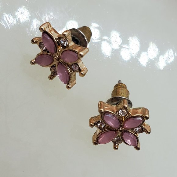 ๐ค BUNDLE TO SAVE ๐ค Torrid Pink & White Crystal Star Flower Stud Earrings - Picture 5 of 6